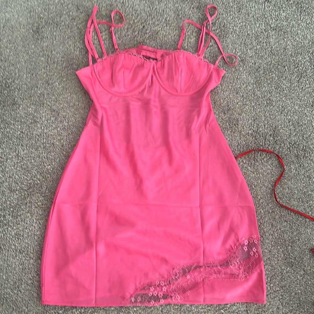 Meshki size L pink mini dress